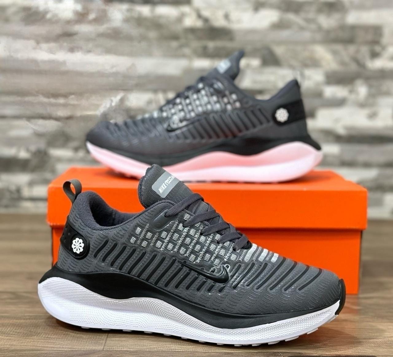 NIKE INFINITY